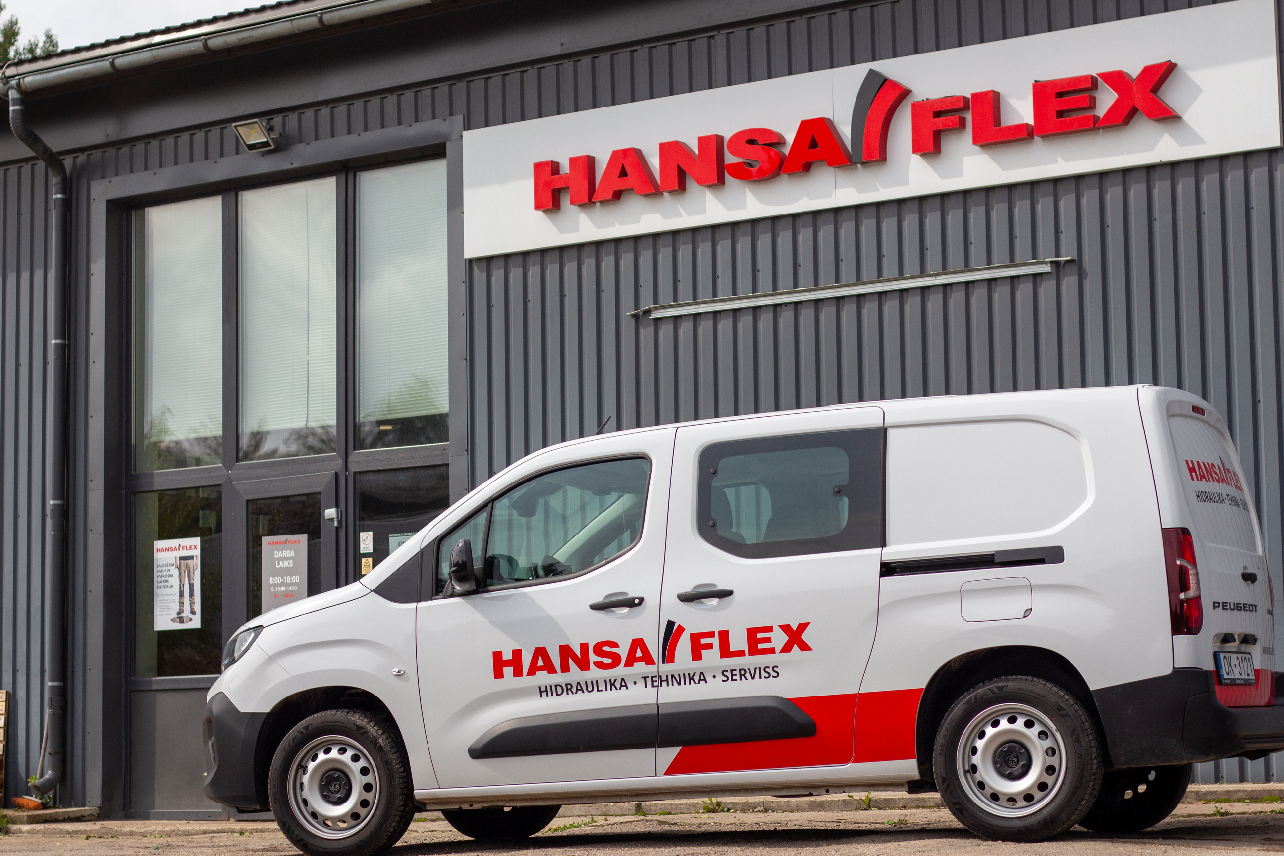 HANSA-FLEX Aizkraukles filiāle un mobilā servisa automašīna Jaunceltnes ielā 1B